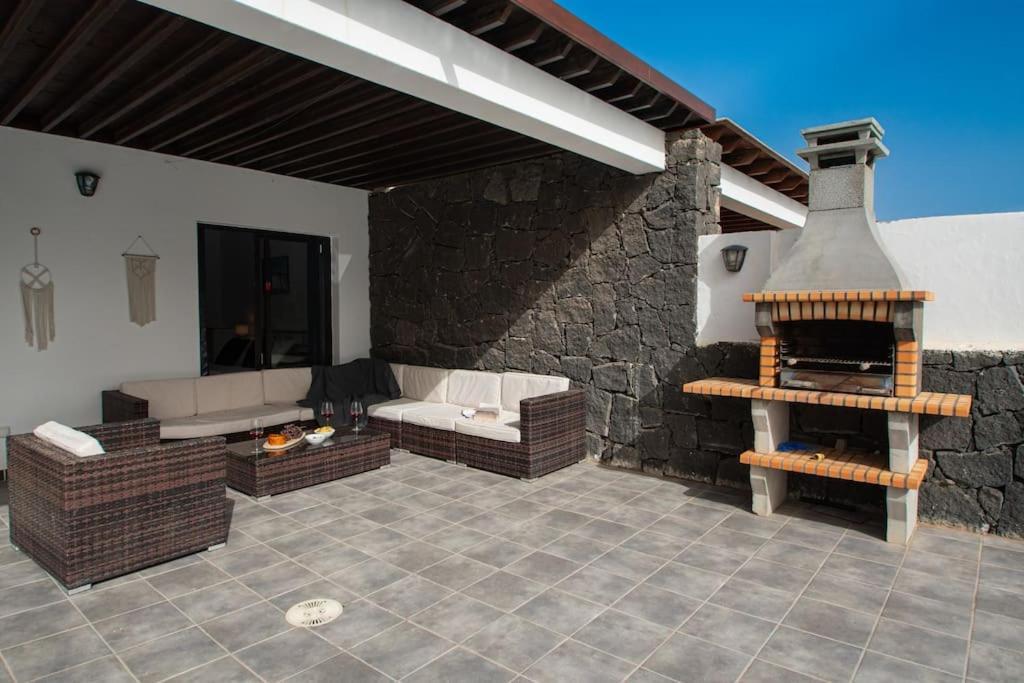 פלאיה בלנקה Casa Marlay Spacious, Heated Pool, Bbq & Fast Wi-Fi Only 15 Minutes Walk To Town מראה חיצוני תמונה