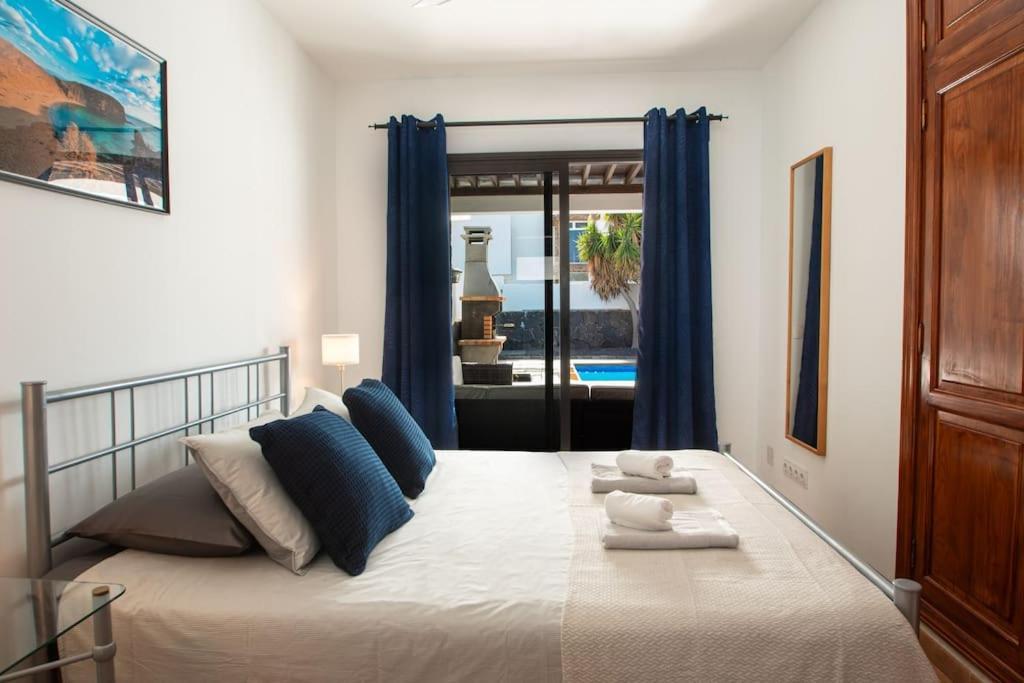 פלאיה בלנקה Casa Marlay Spacious, Heated Pool, Bbq & Fast Wi-Fi Only 15 Minutes Walk To Town מראה חיצוני תמונה