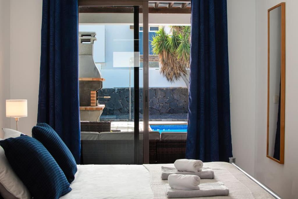 פלאיה בלנקה Casa Marlay Spacious, Heated Pool, Bbq & Fast Wi-Fi Only 15 Minutes Walk To Town מראה חיצוני תמונה