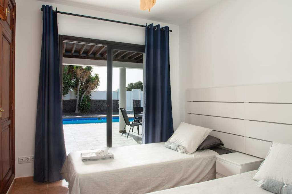 פלאיה בלנקה Casa Marlay Spacious, Heated Pool, Bbq & Fast Wi-Fi Only 15 Minutes Walk To Town מראה חיצוני תמונה