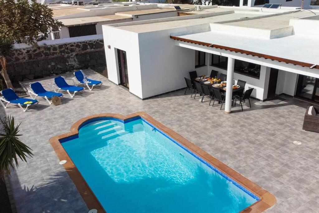 פלאיה בלנקה Casa Marlay Spacious, Heated Pool, Bbq & Fast Wi-Fi Only 15 Minutes Walk To Town מראה חיצוני תמונה