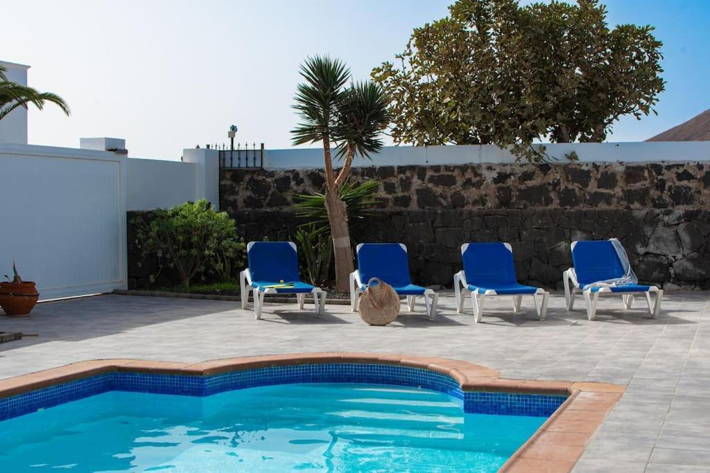 פלאיה בלנקה Casa Marlay Spacious, Heated Pool, Bbq & Fast Wi-Fi Only 15 Minutes Walk To Town מראה חיצוני תמונה